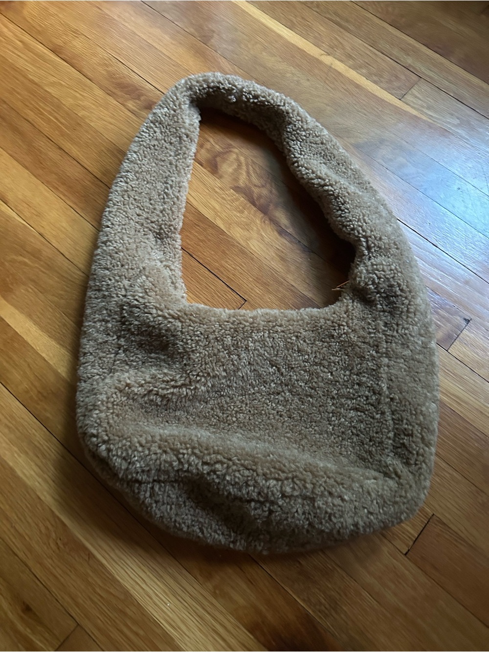 Cozy Shearling Tote Bag in Camel